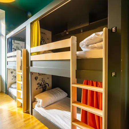 Hostal The People - *